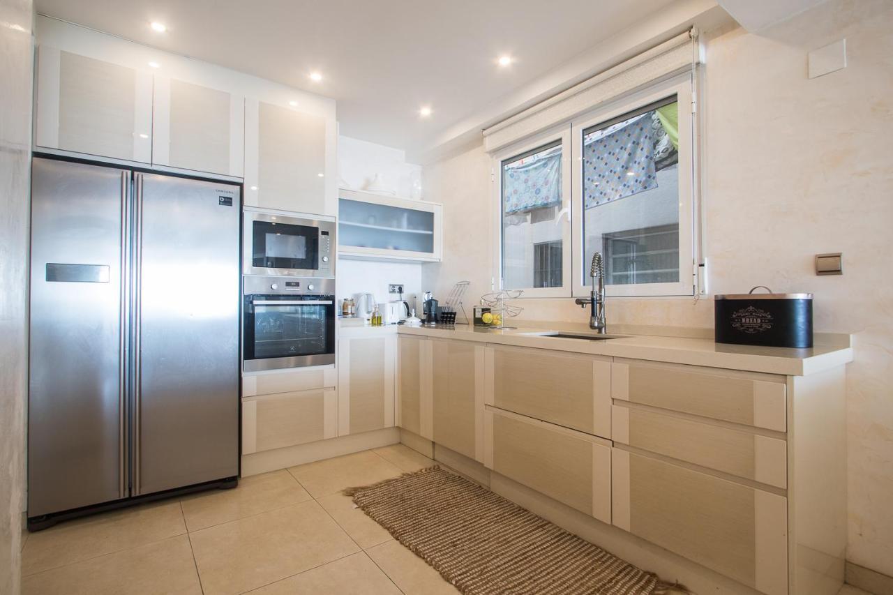 First Line Luxury Apartments Аликанте Екстериор снимка
