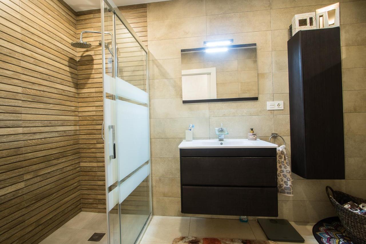 First Line Luxury Apartments Аликанте Екстериор снимка